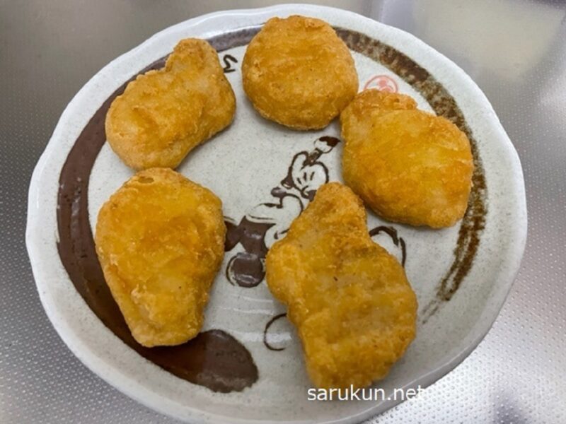皿に乗ったマックナゲット